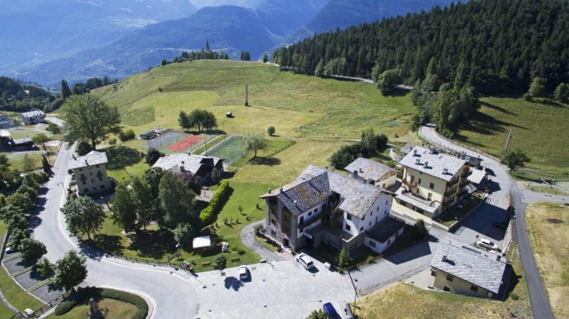 Hotel Saint Nicolas Gran Paradiso Buitenkant foto
