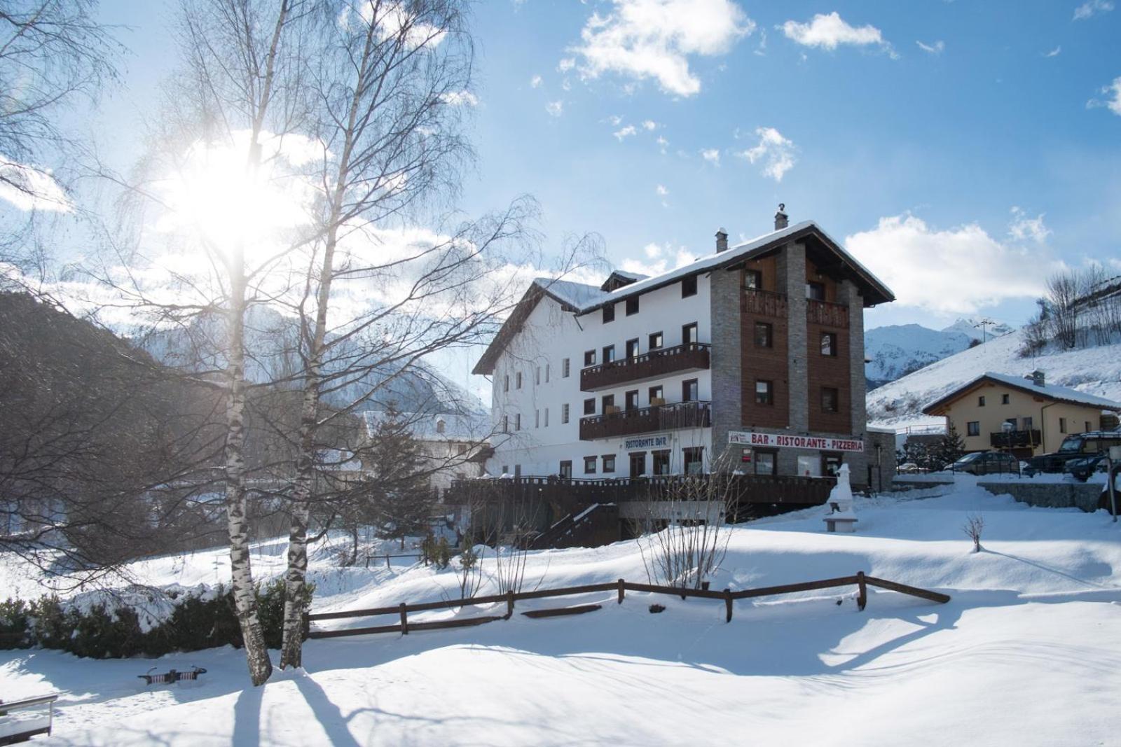 Hotel Saint Nicolas Gran Paradiso Buitenkant foto