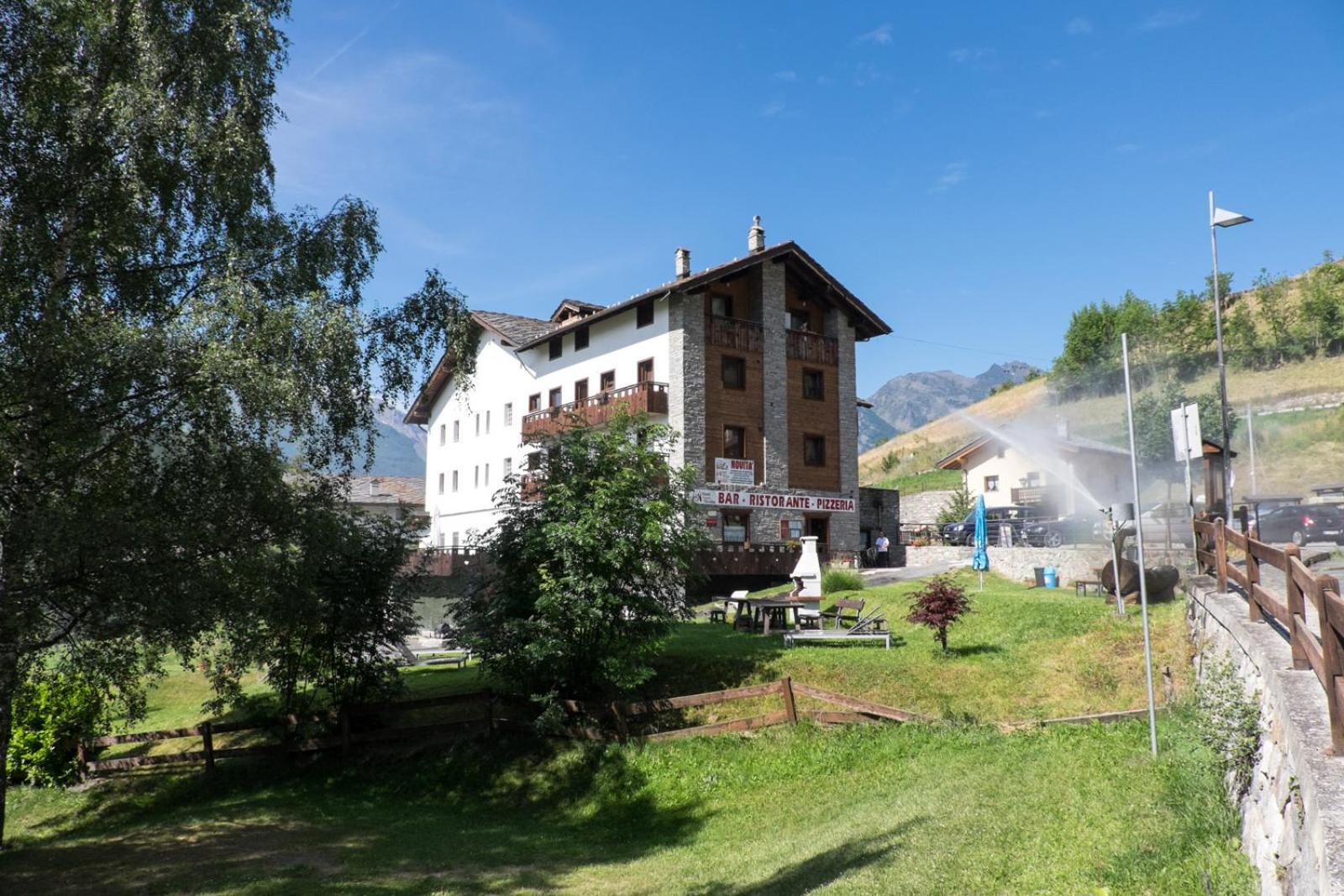 Hotel Saint Nicolas Gran Paradiso Buitenkant foto