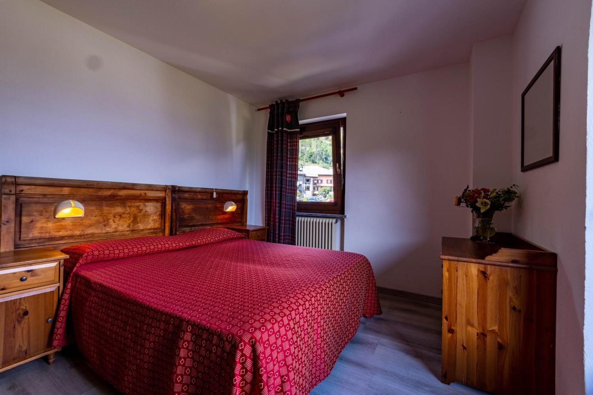Hotel Saint Nicolas Gran Paradiso Buitenkant foto